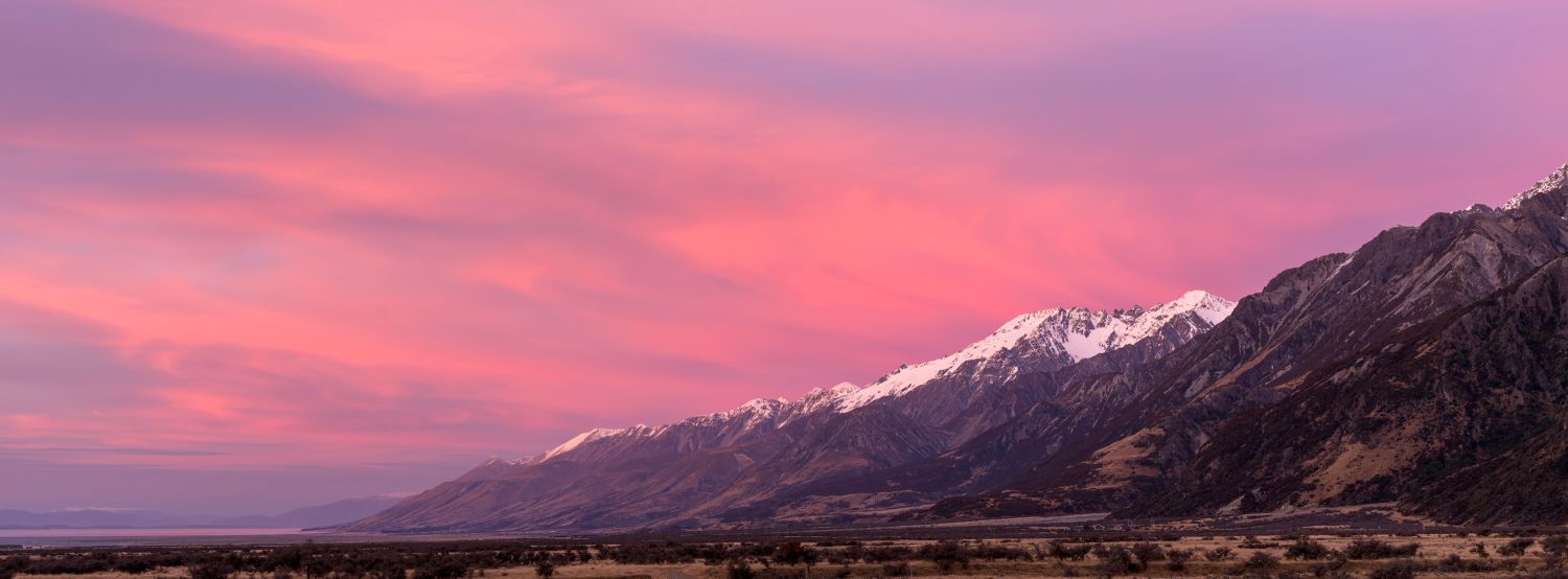 Lake Pukaki Mountains
